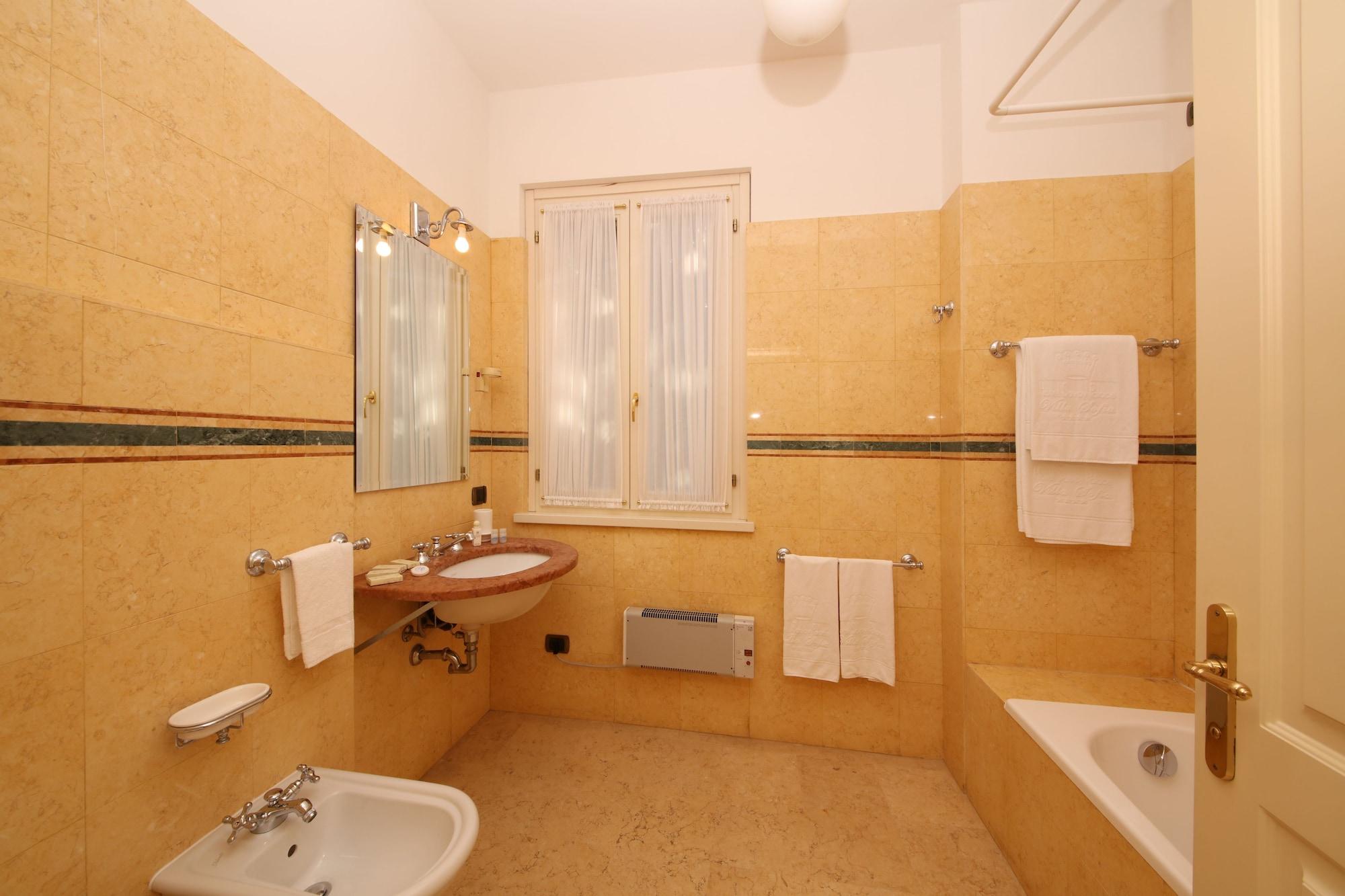 Villa Sofia Hotel Gardone Riviera Eksteriør bilde